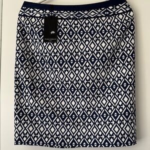NWT Mario Serrani Navy and White Geometric Print Skirt Size Medium